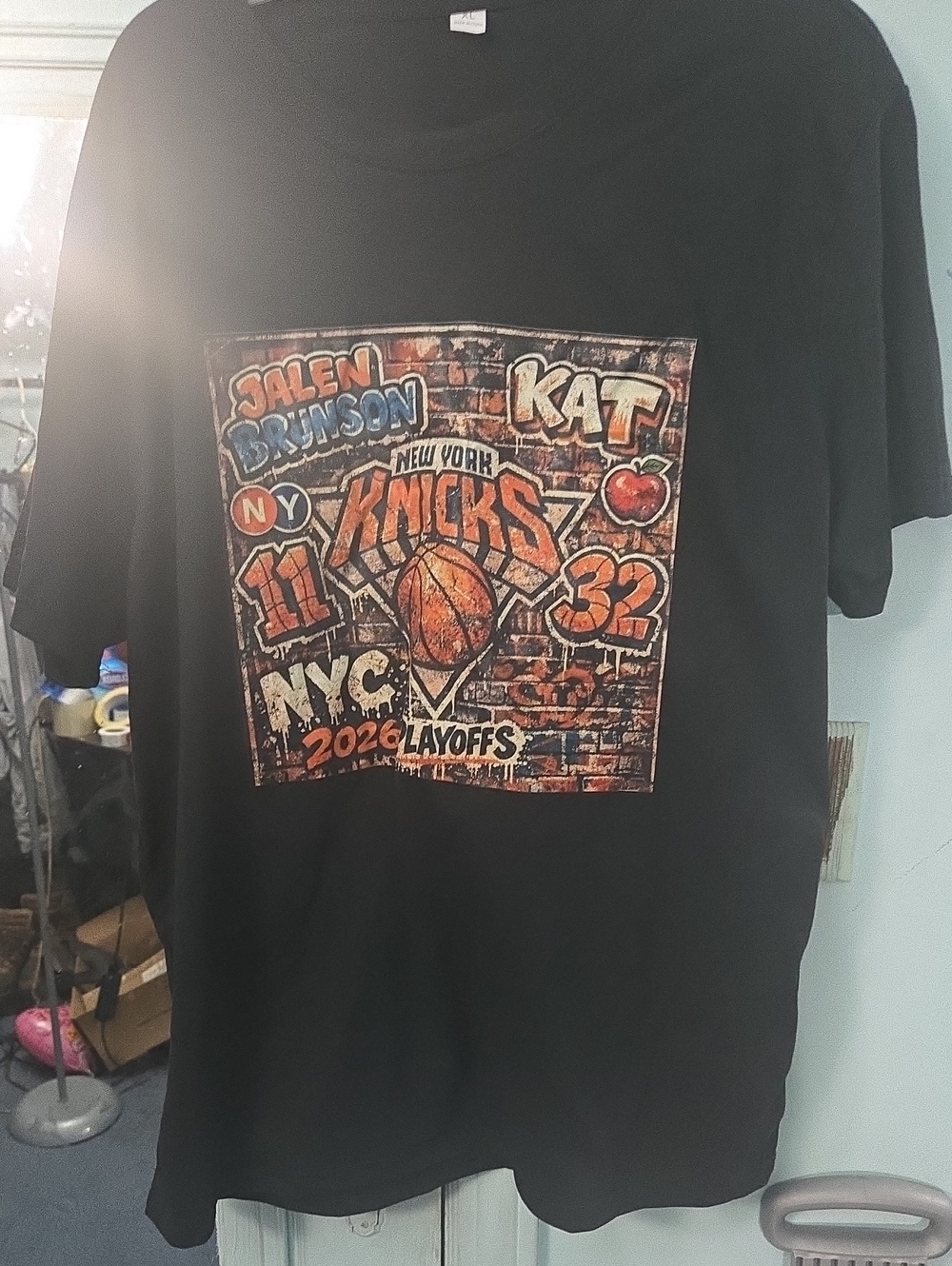 New York Knicks Graphic Short Sleeve Tee - Black